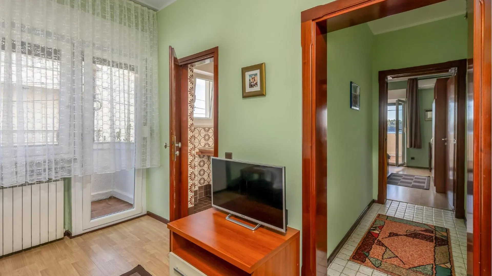Gorgeous Apartment In Palit With House Sea View Kroatië